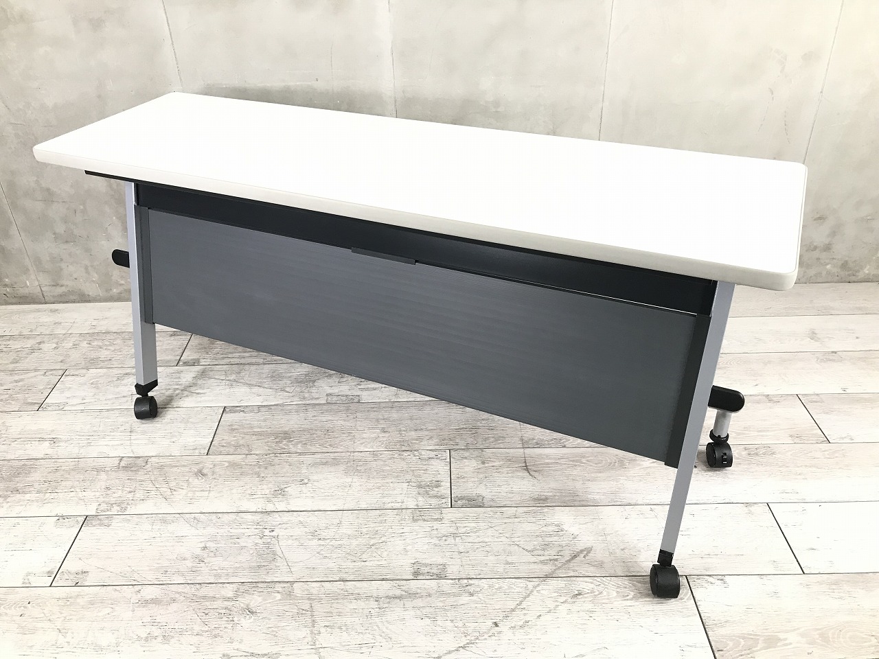 【横幅1500サイズ】会議室やセミナーにおすすめです！
                        その他シリーズ
                                    中古
            