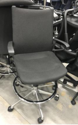 【ハイチェアタイプ入荷！】■オカムラ製　モードチェア　デザインアーム付　※座面高630～780ｍｍ　■昇降デスク・カウンターテーブルとの相性〇
                        モード
                                    中古
            