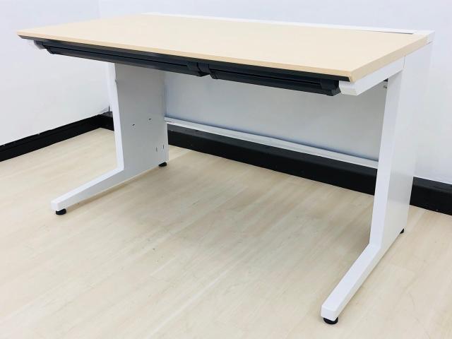 【大量入荷！】【ナチュラルカラーの平机！！】コクヨ/iS/平机/W1200/ナチュラル/引き出し付き【開閉式ダクトカバー】
                        iSシリーズ
                                    中古
            