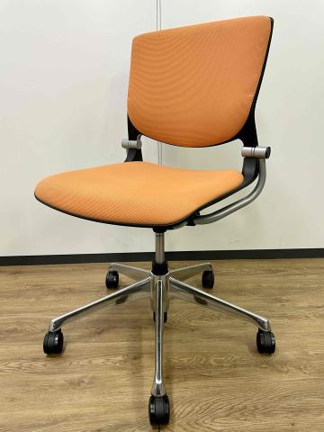 【会議室や休憩室で！】人気シリーズの■オカムラ■グラータ入荷です！
                        グラータチェア
                                    中古
            