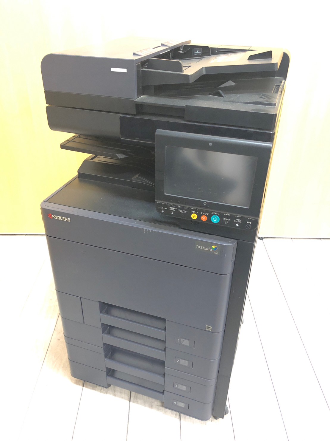 京セラ(KYOCERA)TASKalfaの3252ci入荷！！　カラー複合機　人気のブラックカラーです！！
                        TASKalfa
                                    中古
            