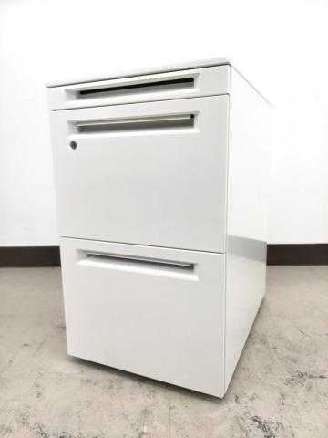 【12台のロット入荷！使い勝手良好！キャスター付きのデスク下ワゴン】オカムラ（okamura）製　アドバンス　ホワイト色　3段タイプ
                        アドバンス
                                    中古
            