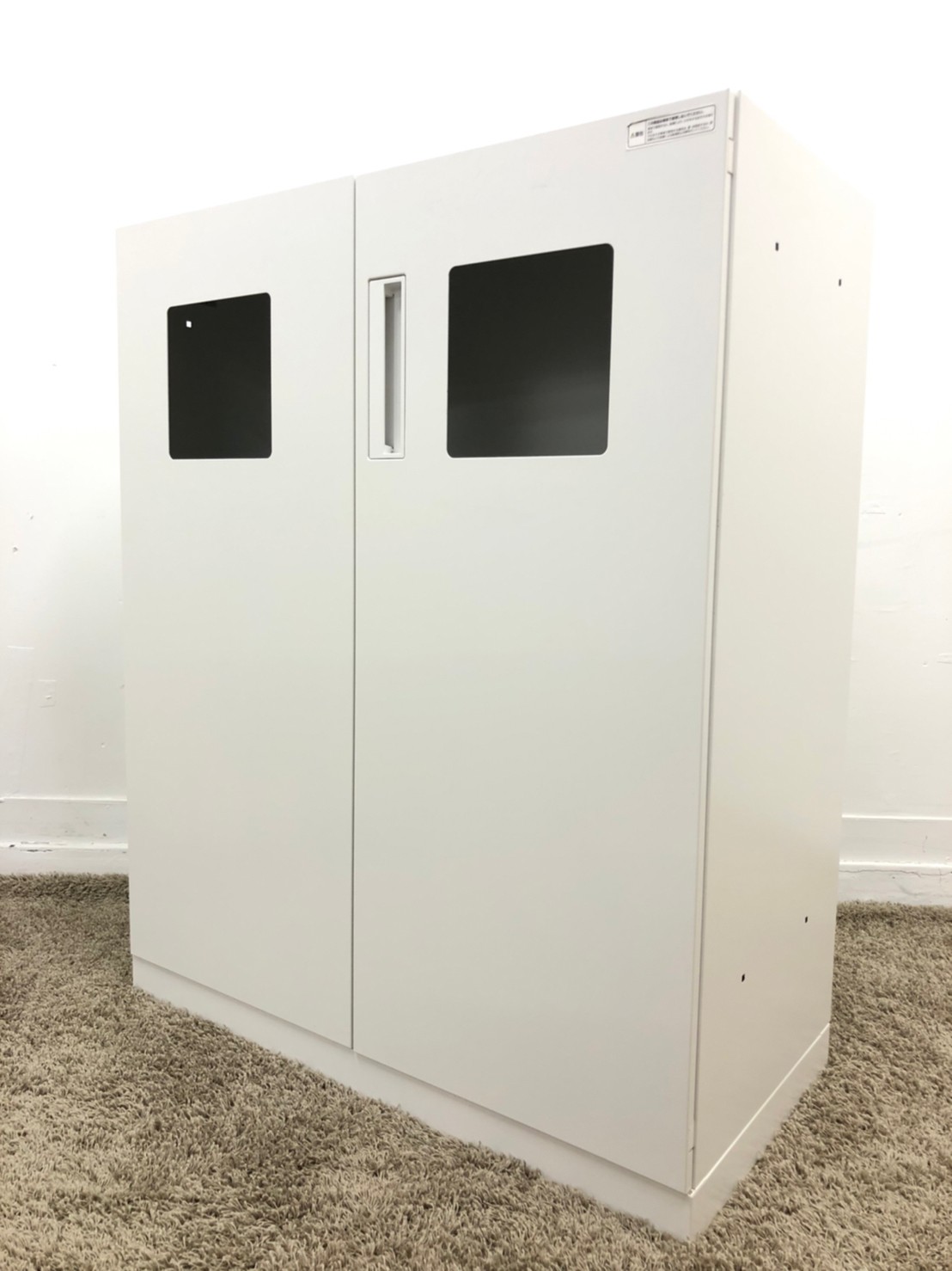 【KS】★今だけお買い得です！【あると便利な逸品！】■コクヨ製　両開きトラッシュユニット（分別ダストボックス）　■ぱっと見ではゴミ箱には見えないデザイン！【在庫入替】A00811210
                        エディア
                                    中古
            