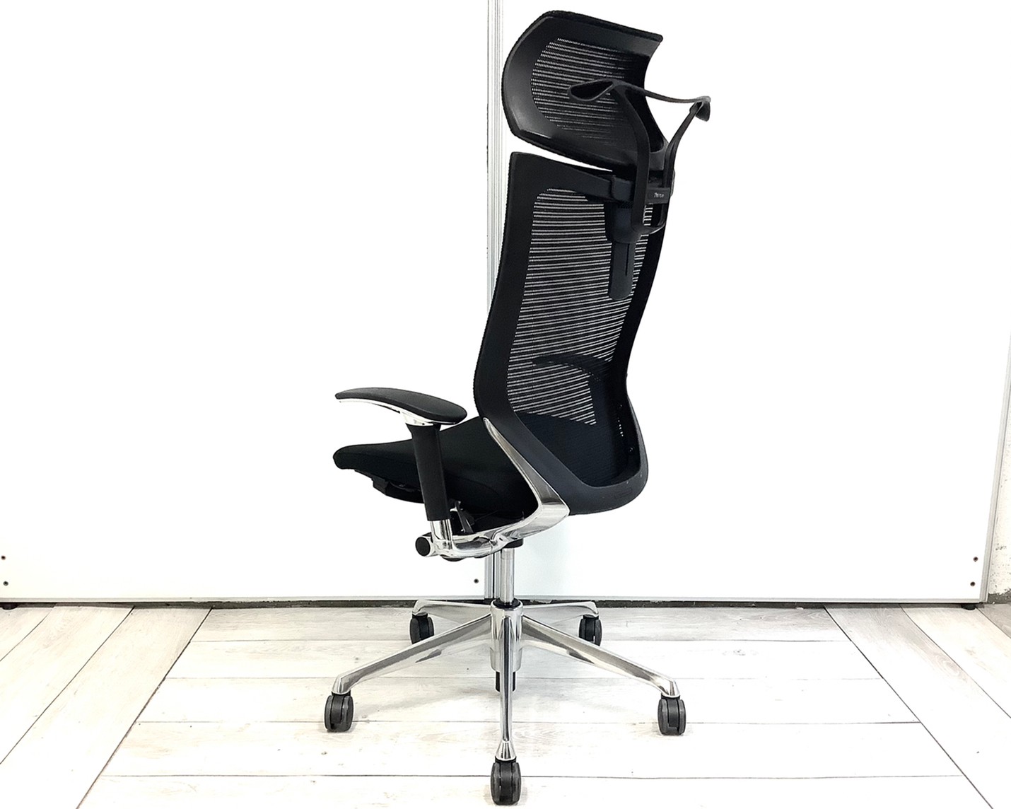 【関西圏の方直接取引希望】オカムラバロンチェア 2011年製 関西圏の方直接取引希望】オカムラバロンチェア 2011年製