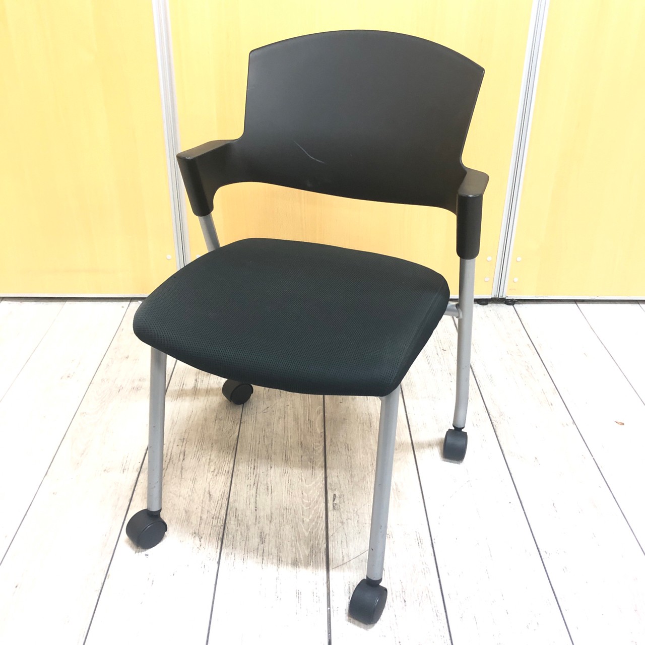 【コクヨ大人気シリーズ！！】コクヨ製　プロッティチェア　ブラック　収納楽ちん　
                        プロッティチェア
                                    中古
            