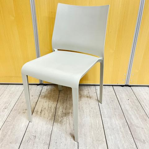 【中古】 Cassina/カッシーナ スタッキングチェア 388514