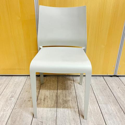 【中古】 Cassina/カッシーナ スタッキングチェア 388514