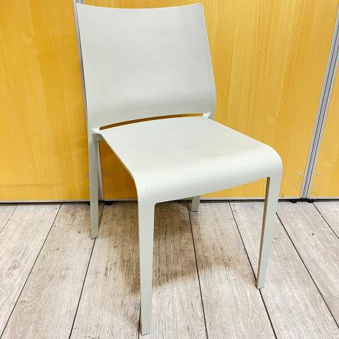 【中古】 Cassina/カッシーナ スタッキングチェア 388514