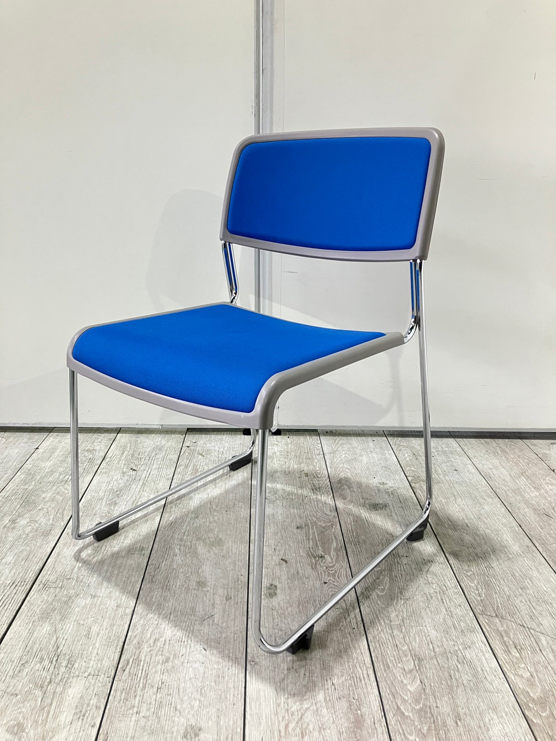 【9脚限定】コクヨ｜シンプルなスタッキングチェア！省スペース化に最適！【関西在庫数ナンバーワン・東大阪店】
                        その他シリーズ
                                    中古
            