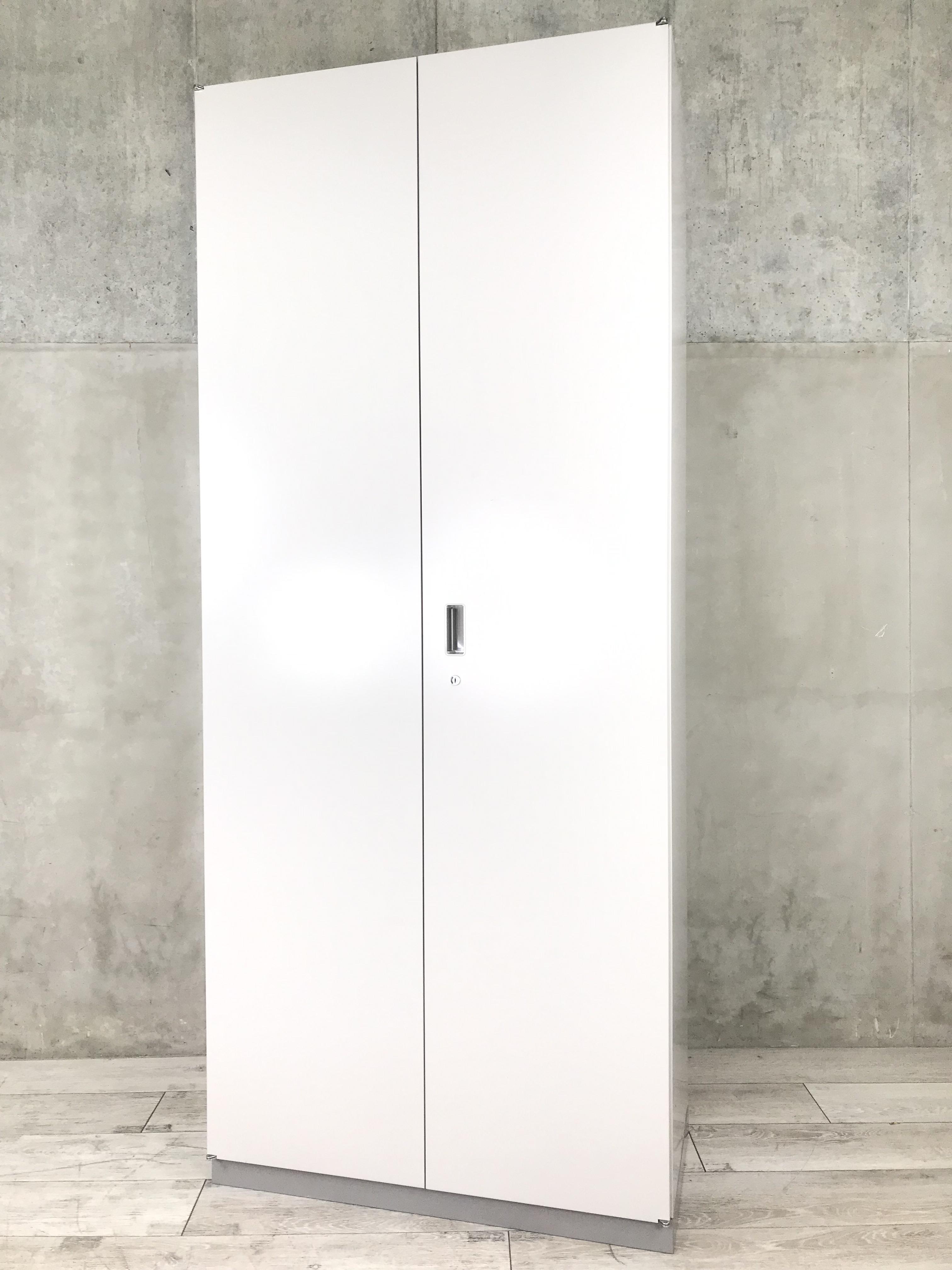 【大容量収納】シンプルな両開き仕様で開いた書類が一見で見つけやすい◆イトーキ/シンライン
                        シンライン
                                    中古
            