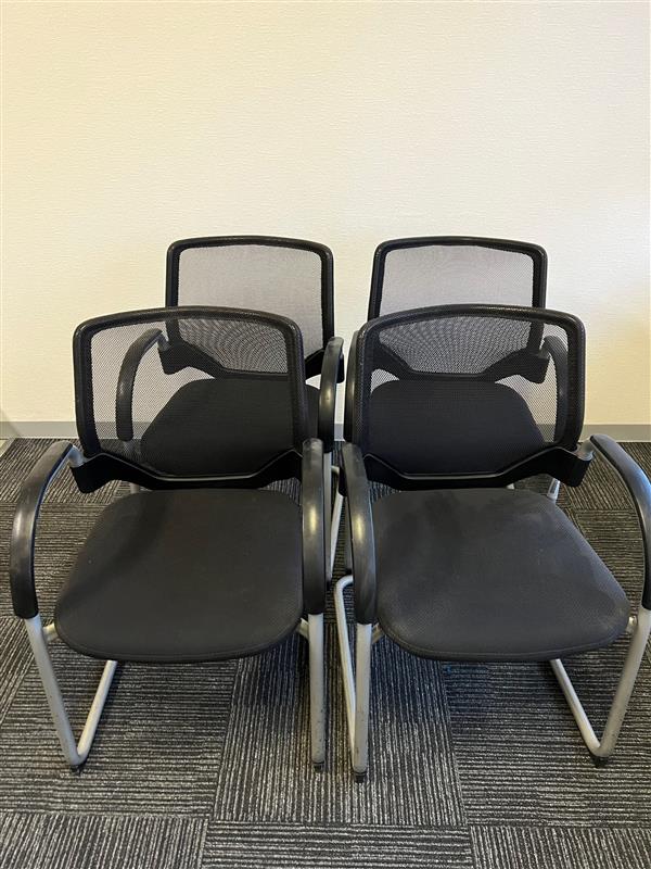【4脚セット商品10％オフ】【岡村製作所　メッシュミーティングチェア【中古オフィスチェア　会議用チェア】
                        エアリ
                                    中古
            