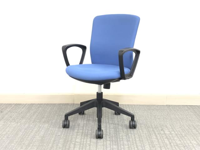 【A】【コスパで選ぶならコレ！】■アイリスチトセ　オフィスチェア　肘付　ブルー　■状態良好！　お手頃プライス！　HG-1000シリーズ
                        その他シリーズ
                                    中古
            