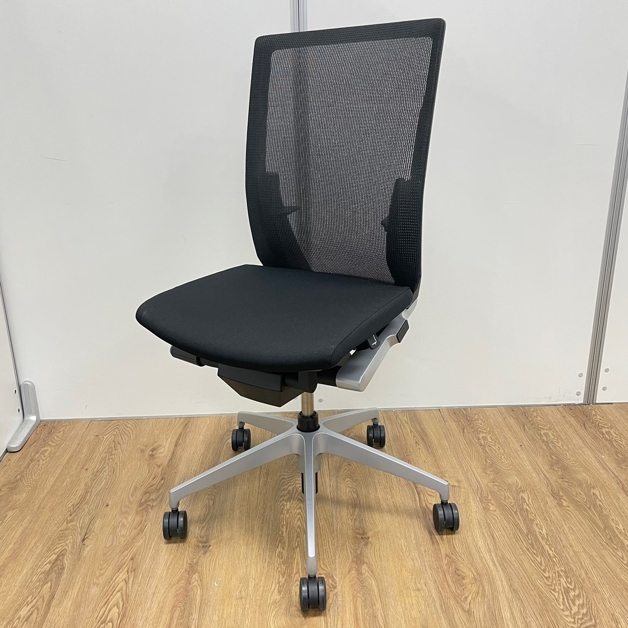 中古】ヴェントチェア KE-867JB イトーキ/ITOKI 肘無ハイバックチェア 