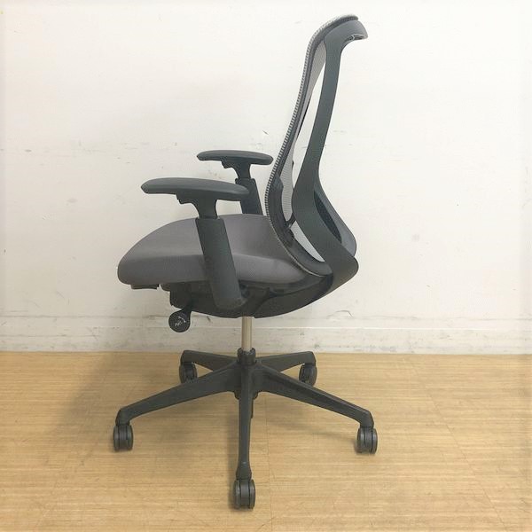 中古】シルフィーメッシュ オカムラ/okamura 肘付ハイバック