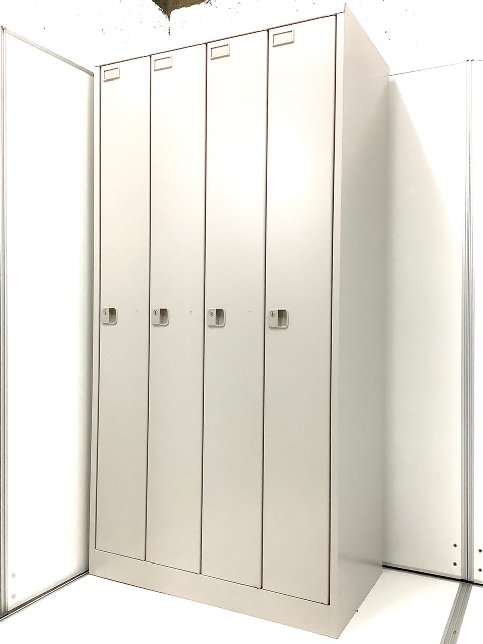 【中古】L型 イトーキ/ITOKI 4人用更衣ロッカー 496890