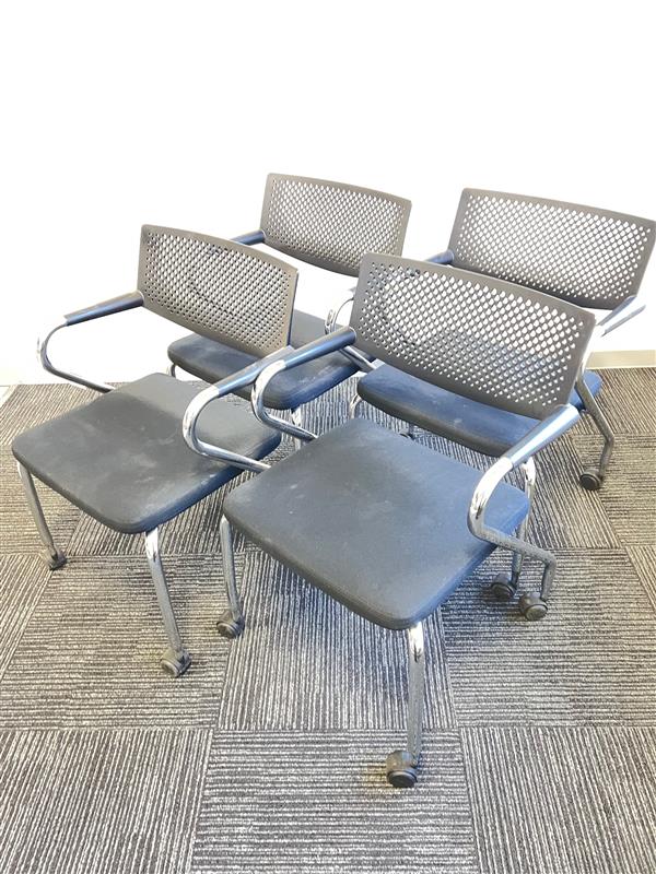 スタッキングチェア　新品定価7万■vitra/ヴィトラ　ビザロール2　ブラック　ビジターチェア
                        ビザロール2
                                    中古
            