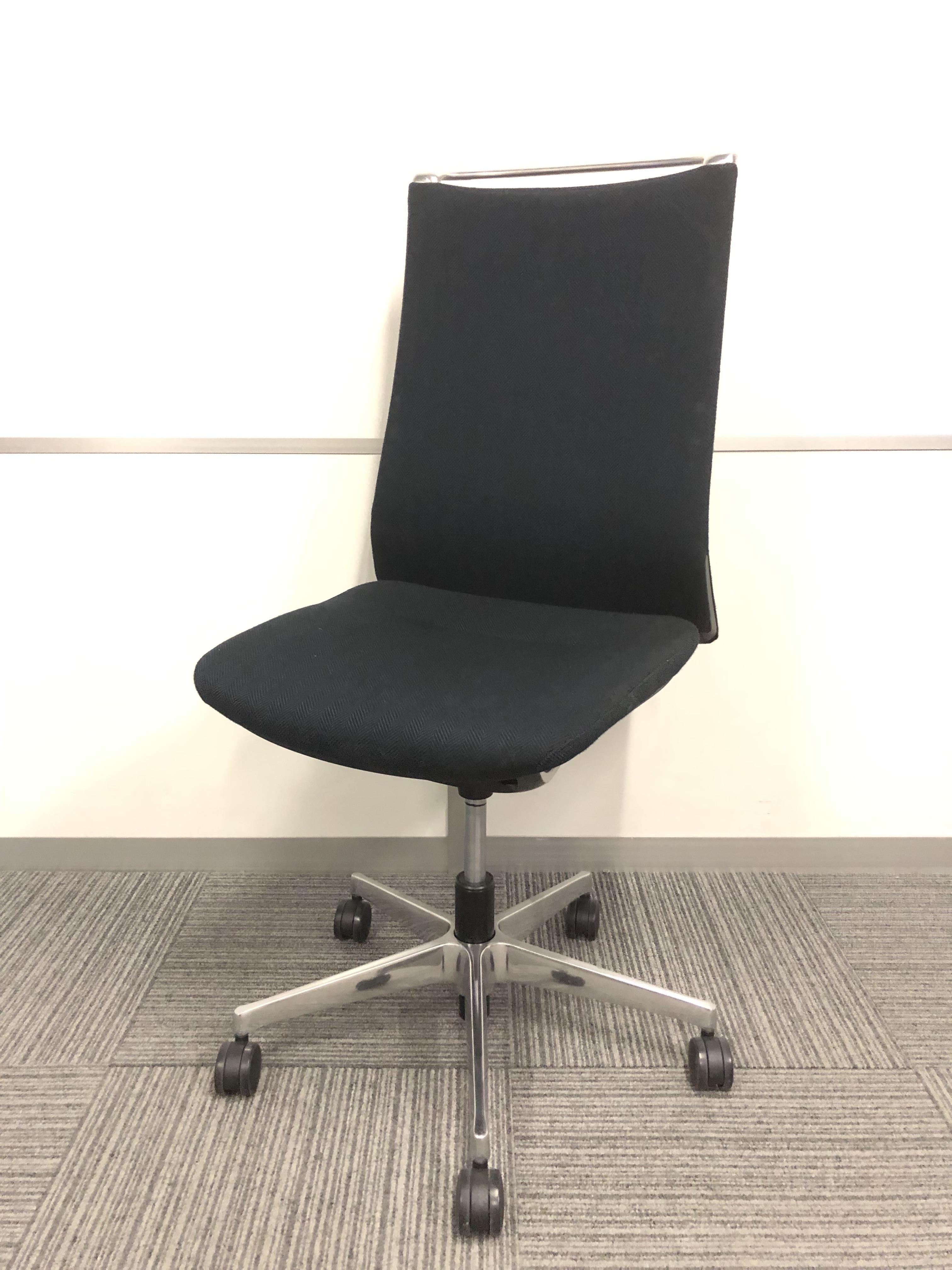 【3脚限定】【在庫入替】【グッドデザイン賞受賞】クッション性とデザイン性の両立を実現したオフィスチェア
                        モード
                                    中古
            