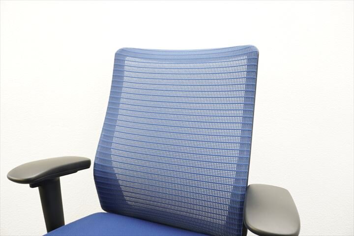 【高級デスクチェア】オカムラ　コーラル青 中古】コーラルチェア オカムラ/okamura 肘無ハイバックチェア