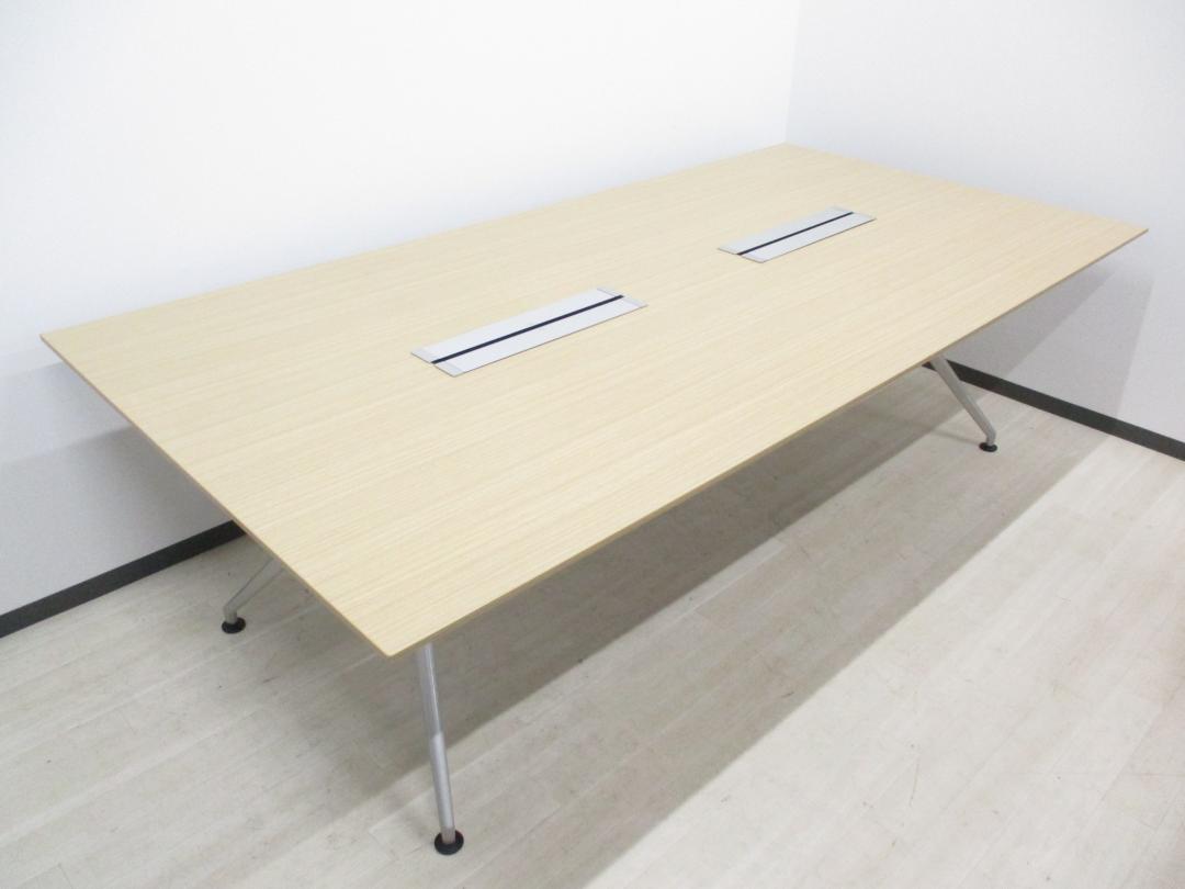 【会議・ミーティングの高級テーブル！カフェ調オフィスにおすすめ！】イトーキ/DD/配線付き/ナチュラル　【4~6名の打ち合わせに最適！】
                        DDD
                                    中古
            