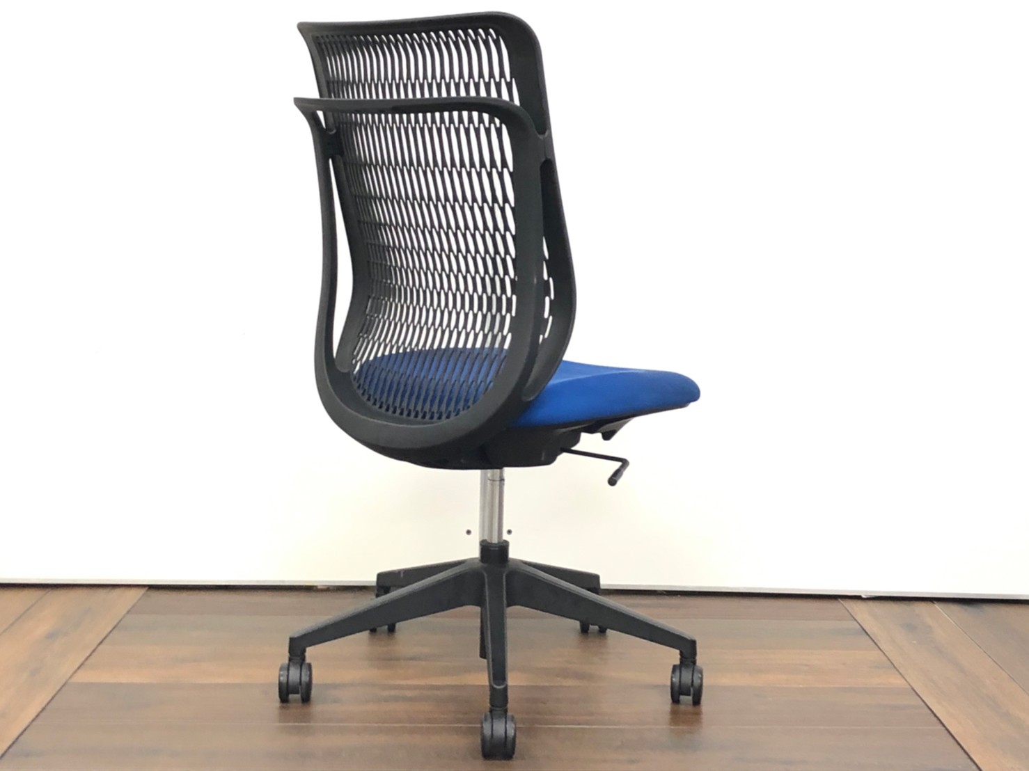 【未使用】内田洋行　ウチダ　AJチェア　ハイバック　肘なし　ブラック 中古】AJチェア ウチダ/UCHIDA 肘無ハイバックチェア 501791