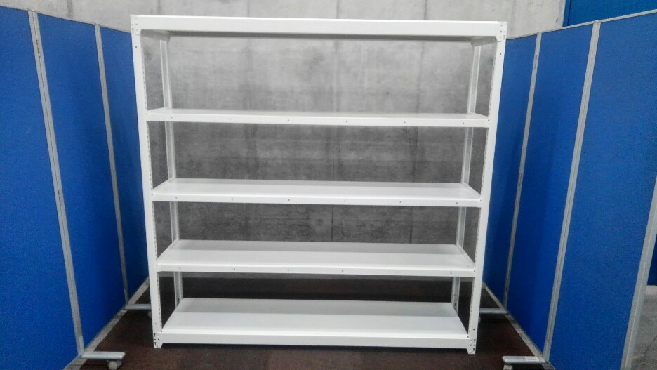 芸能人の歯のように白い中古ラックが1台再入荷しました！　天地5段　耐荷重：段/100kg　ボルトレスなので組立も簡単！　　注)呼称W1800　実寸W1840　 
※マテハン本舗の中古商品は、千葉県柏市に在庫がございます。
                        その他シリーズ
                                    中古
            