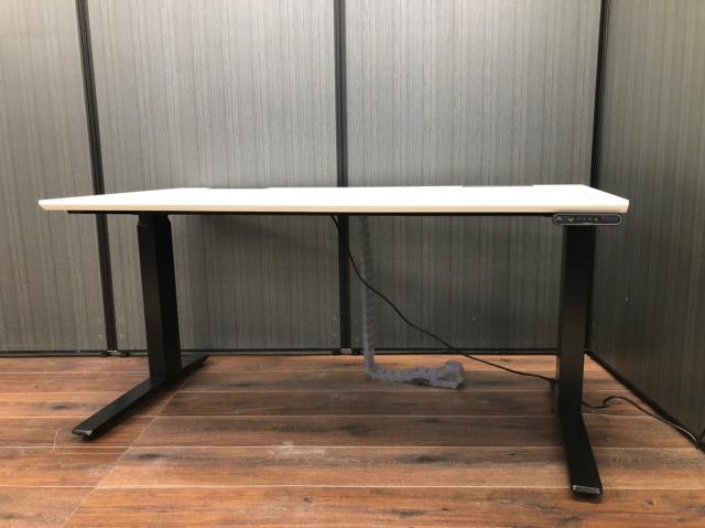 【限定1台】健康にオススメ！　■オカムラ　■昇降式/スイフト　■在宅ワーク　■スタンディングデスク
                        Swift
                                    中古
            