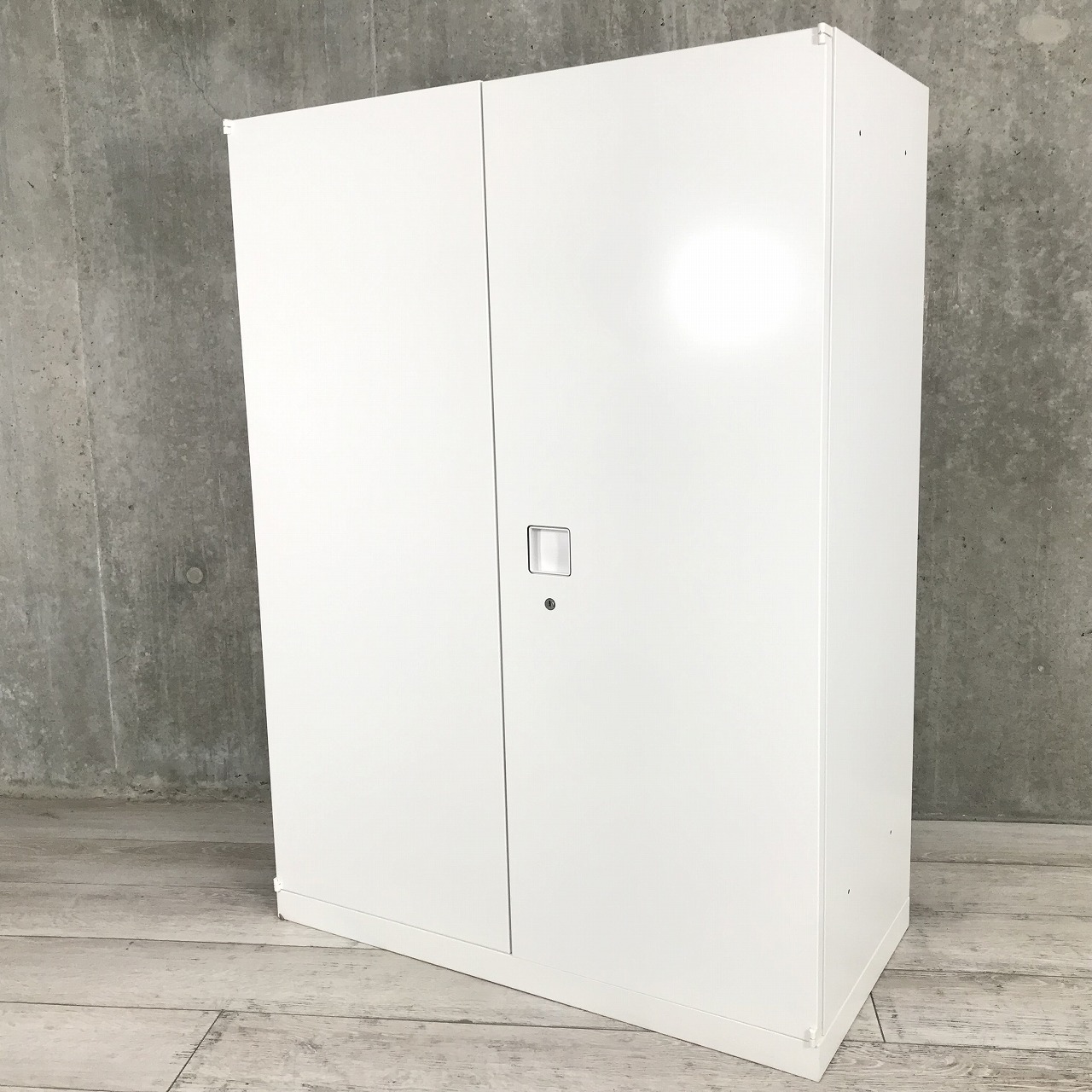 【人気商品】1100mm高のレアサイズ！マルチアクセスハンドルが人気の書庫シリーズ！
                        レクトライン
                                    中古
            