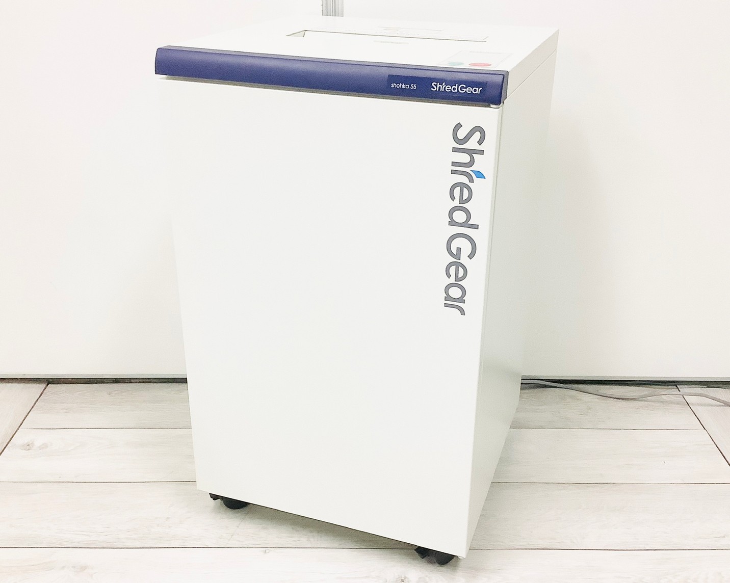 人気／定番　◆SAKAE／サカエ　◆shohka 電動シュレッダー ※横浜店撮影画像※
                        shohka
                                    中古
            