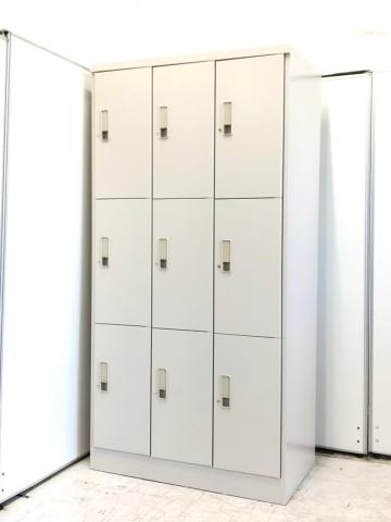 【4台入荷】確かな収容力！鍵付き・網棚付きの9名用ロッカー　シリンダー錠
                        その他シリーズ
                                    中古
            