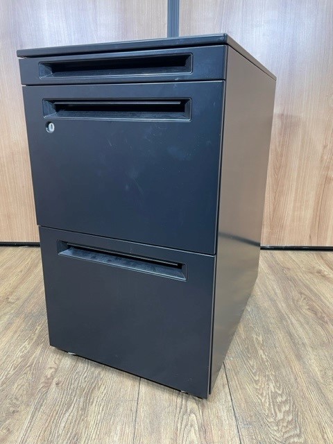 【中古では希少なブラックのワゴン！】オカムラ　アドバンス　3段ワゴン　ブラック　シリンダー錠　
                        アドバンス
                                    中古
            