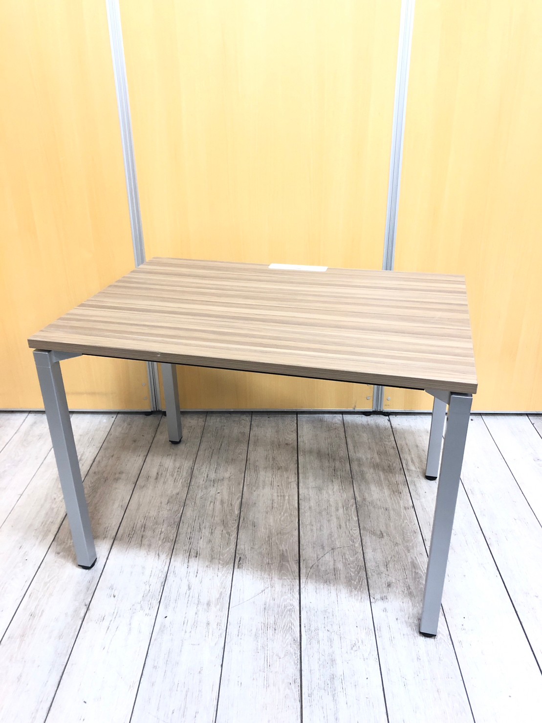 【限定1台】コクヨ製ブラウン天板平机！　
                        デルフィ
                                    中古
            