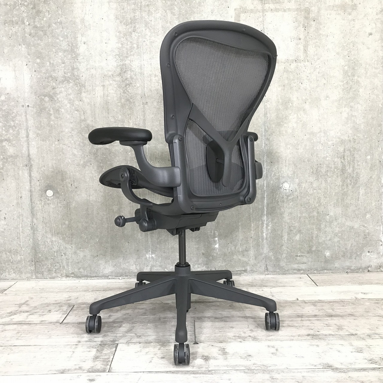 中古 A(中古品)】Aeron Chair(アーロンチェア