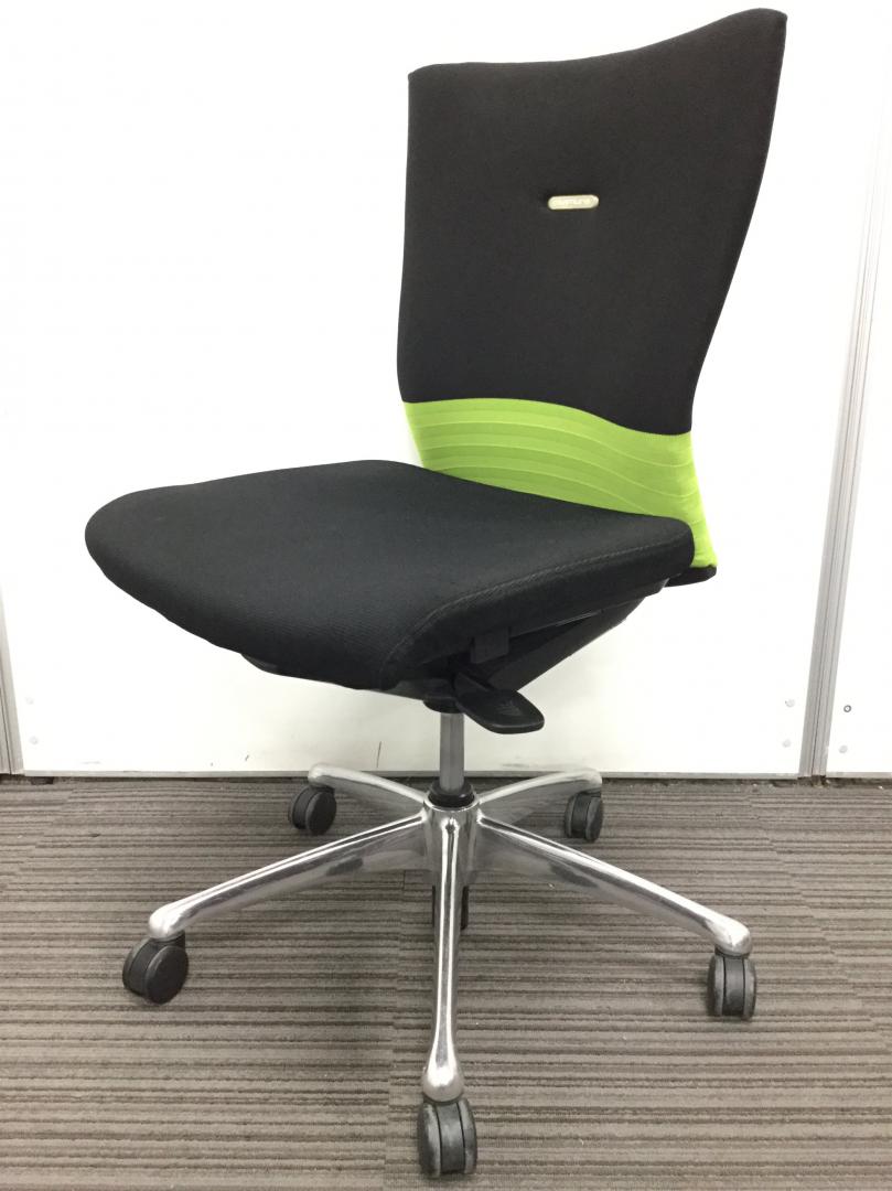 【高級チェア！！】【人気商品！！】オカムラ製　フィーゴ　ブラック×グリーンカラー　【ミドルバック】　【京都・滋賀・大阪】
                        フィーゴチェア
                                    中古
            