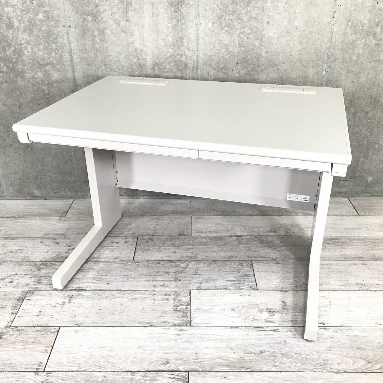 【清潔感のあるホワイトカラー】イナバ製　平机　Ｗ1000×D700mm
                        デュエナ
                                    中古
            