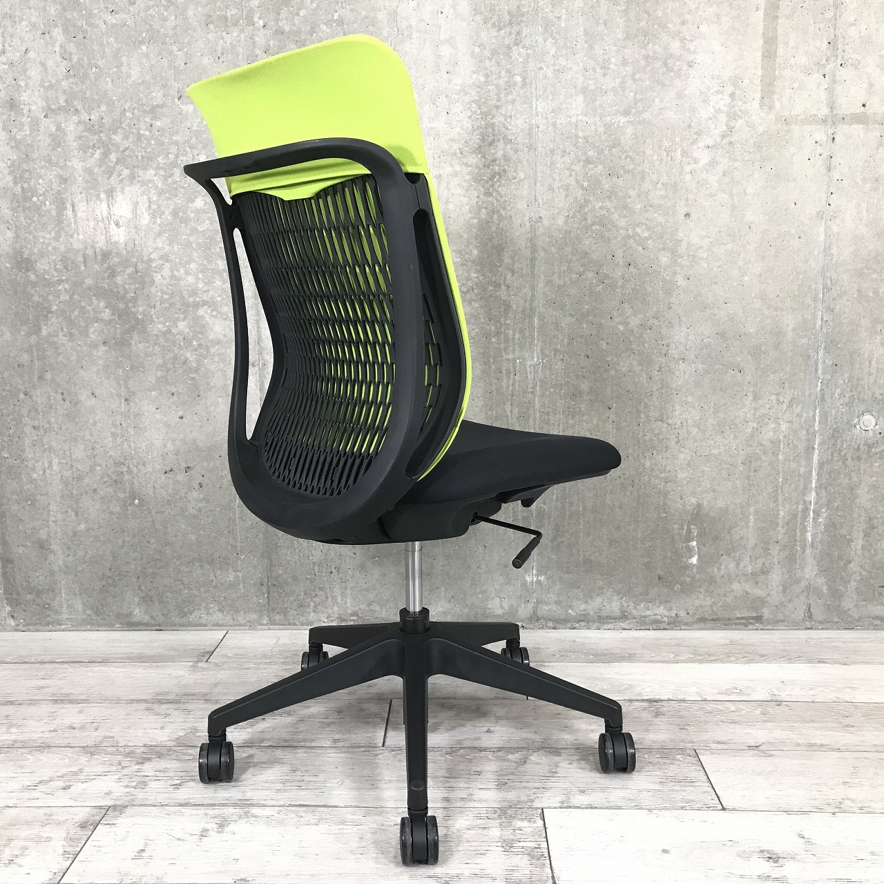【未使用】内田洋行　ウチダ　AJチェア　ハイバック　肘なし　ブラック 中古】AJチェア ウチダ/UCHIDA 肘無ハイバックチェア 395193