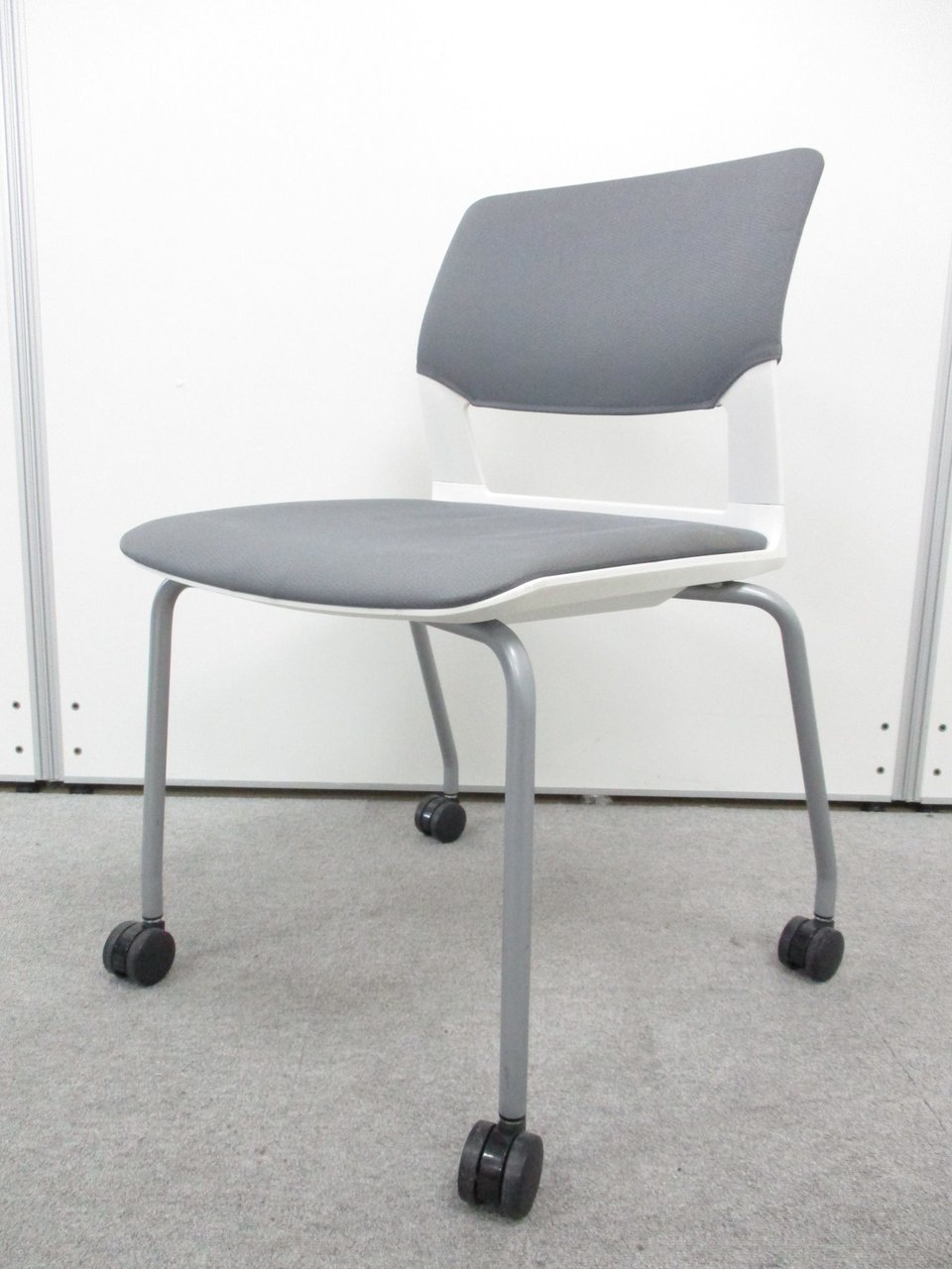 【在庫入替セール品！！】4脚限定の特別価格！■コクヨ/CK-160/グレー
                        160シリーズ
                                    中古
            