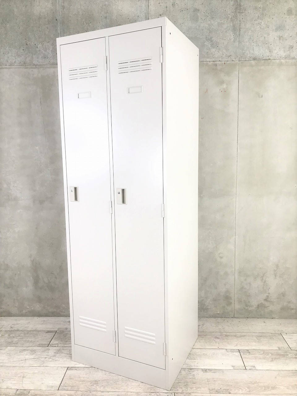 【4台限定】オフィス大人気定番ロッカーシリーズＪ型※お2人様用◆イトーキ製1201
                        J型
                                    中古
            