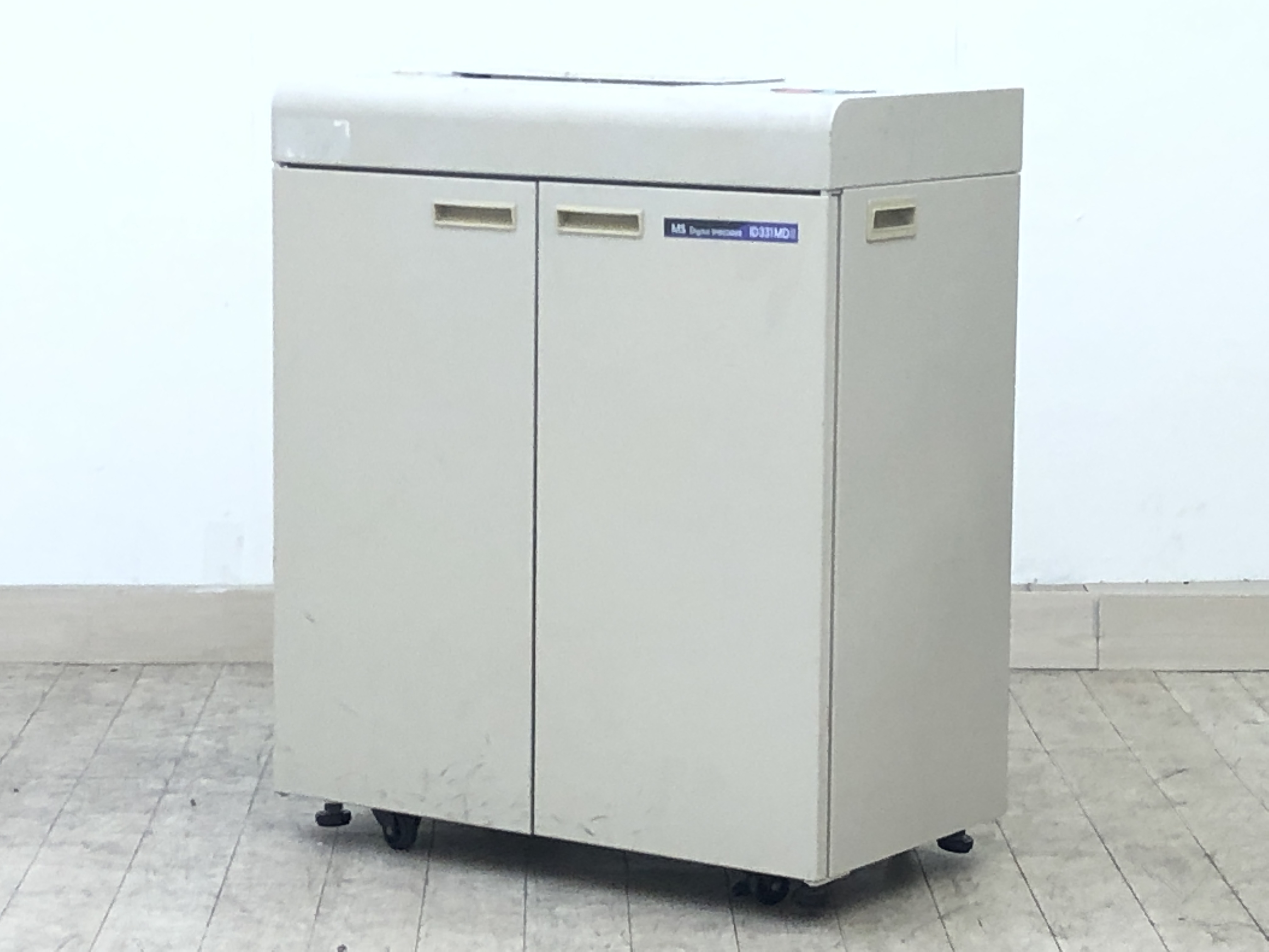 【限定1台入荷！】トップブランド！明光商会製！省スペースにもおすすめのシュレッダー　MS-ID331MDS
                        DMシリーズ
                                    中古
            