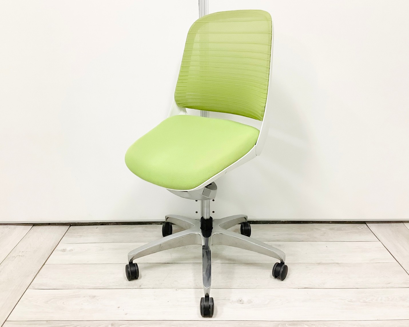 大人気／定番／グラデーションメッシュ　◆Okamura／オカムラ　◆Luce／ルーチェ ※横浜本店撮影画像※
                        ルーチェ
                                    中古
            