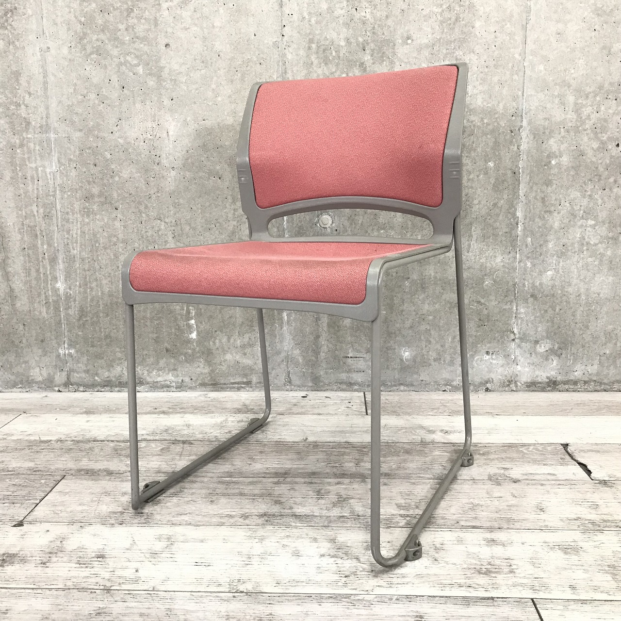 【訳あり品】【大量入荷！】【キャスター無しなので安全！】■オカムラ■リット■レッド■キャスター無し■介護系オススメ
                        リット
                                    中古
            