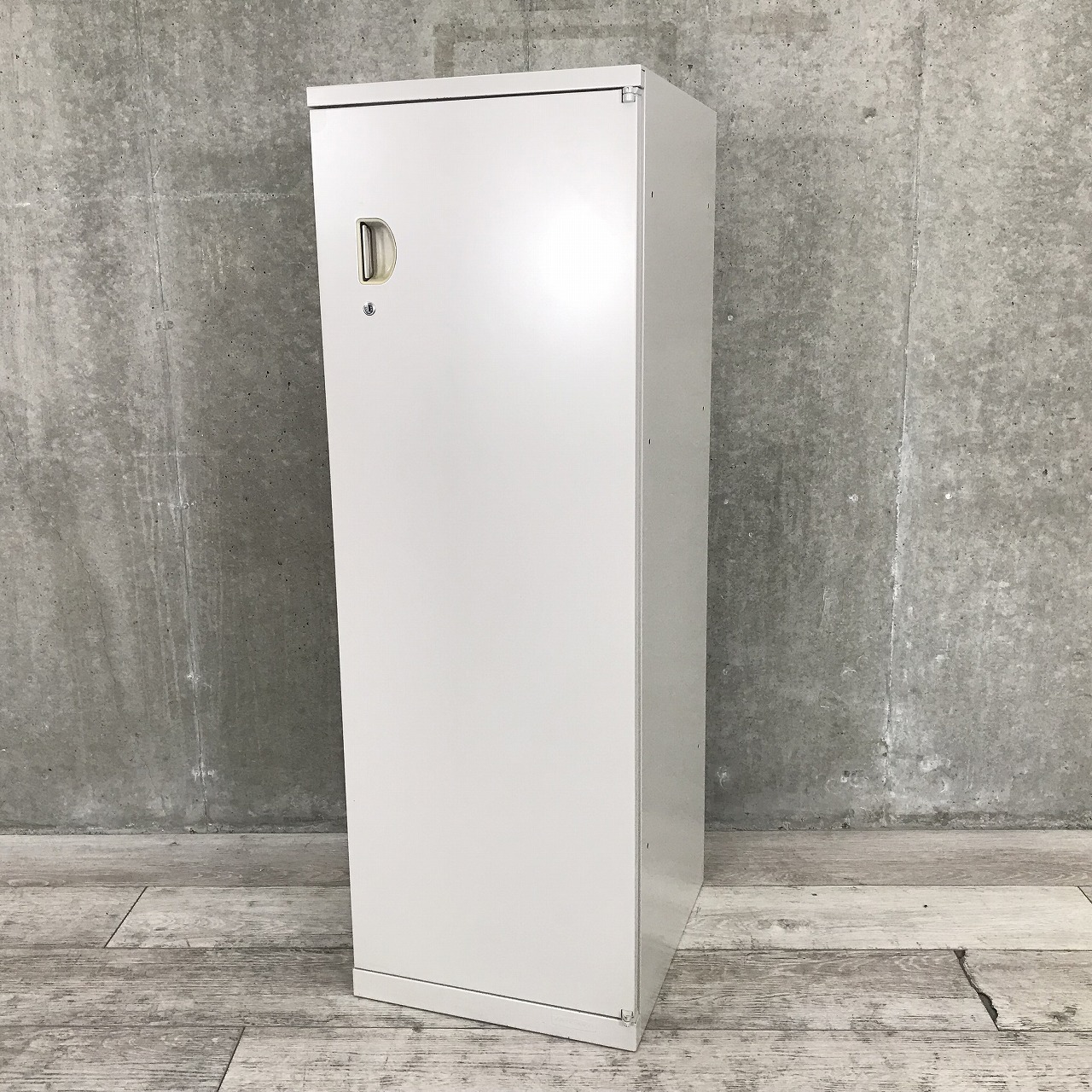 オフィスの収納スペースを最大活用しましょう！　オカムラ製片開き書庫【鍵付】
                        SAシリーズ
                                    中古
            