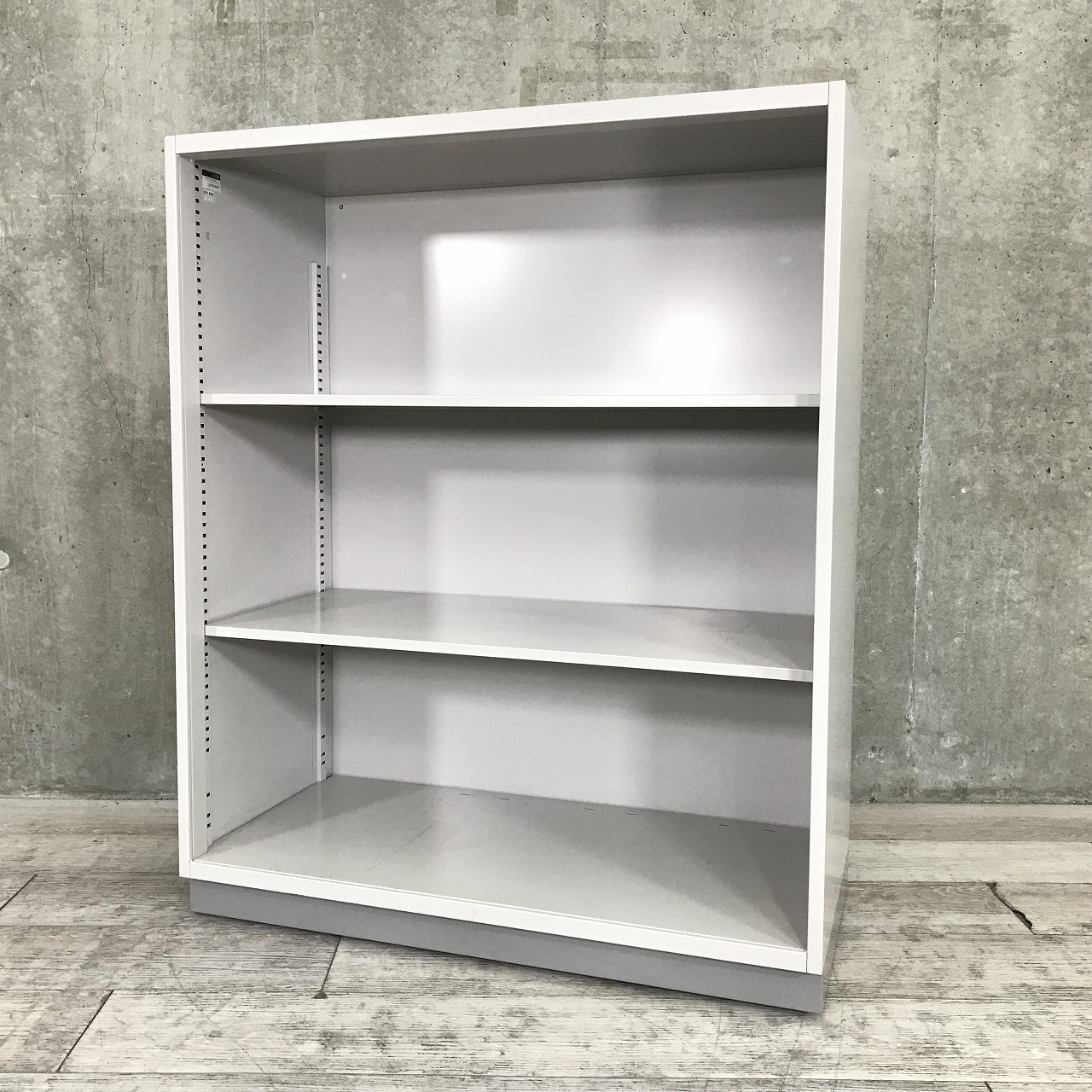 【4台入荷！】人気の定番書庫です！　■イトーキ/シンライン/ホワイトグレー
                        シンライン
                                    中古
            