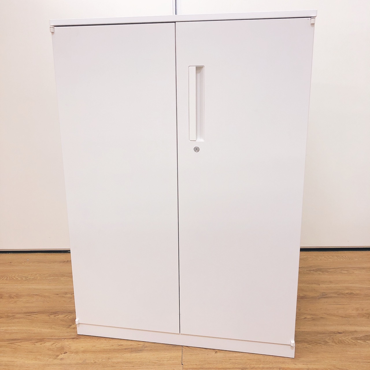 内田洋行　ＨＳ　ホワイト　両開き書庫　収納　書棚　キャビネット　整理　天板付き　ロット品
                        HSシリーズ
                                    中古
            