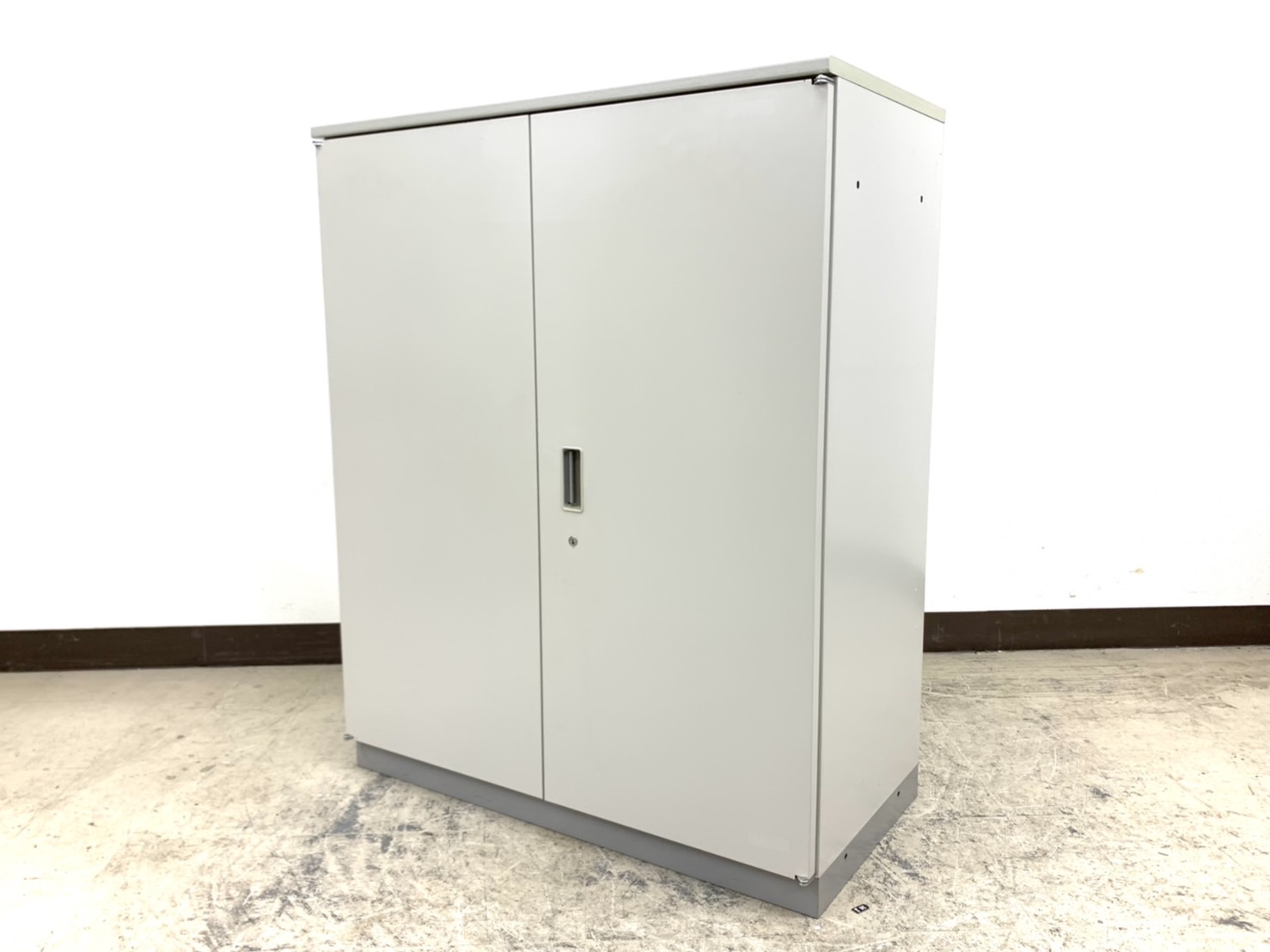 【4台入荷】オフィス用キャビネット超定番シンライン（Thin Line）シリーズ※天板付き仕様◆イトーキ製【RP】
                        シンライン
                                    中古
            