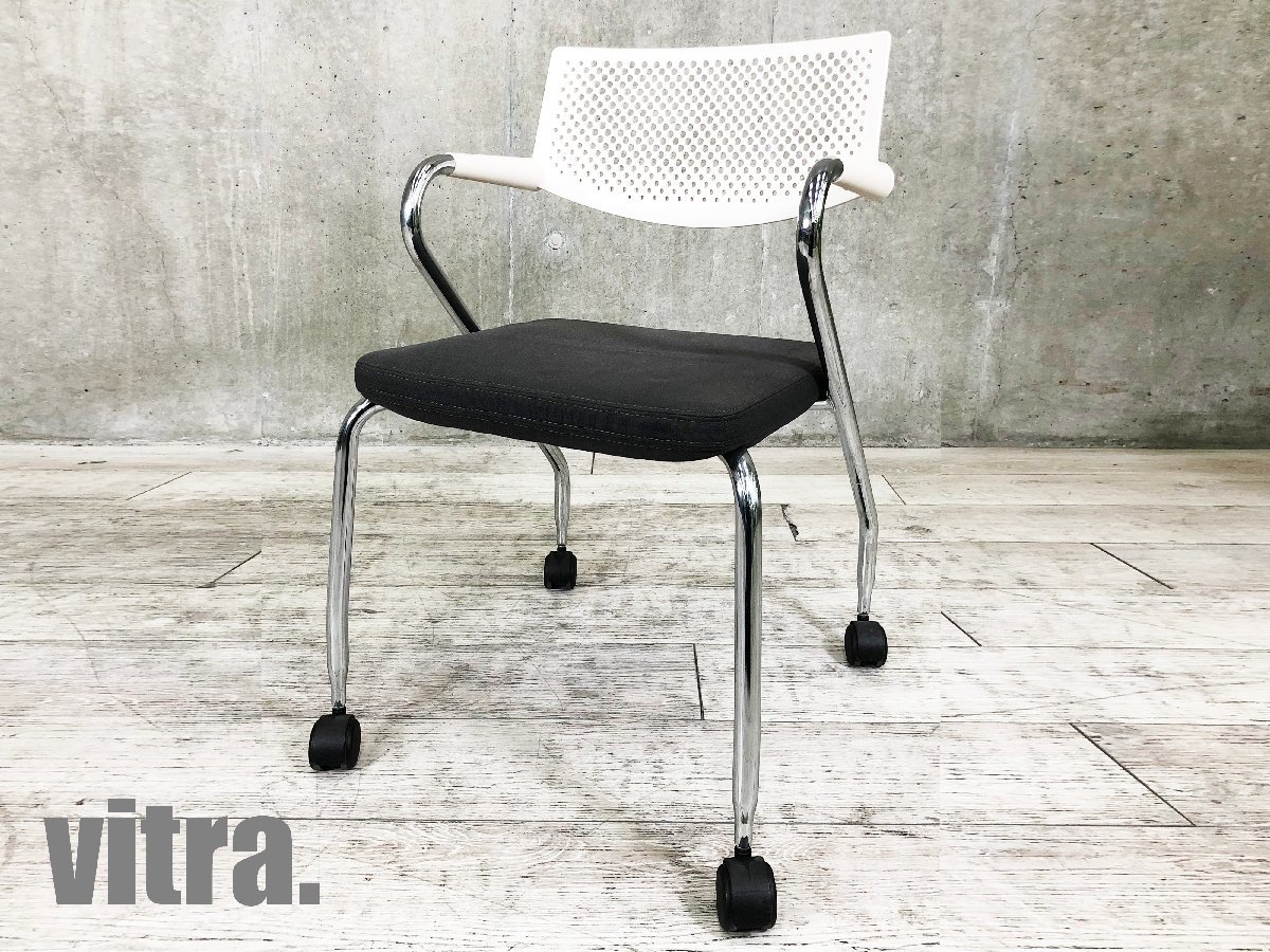 vitra/ヴィトラ　ビザロール2　ブラックｘグレー　ビジターチェア / スタッキングチェア　新品定価7万
                        その他シリーズ
                                    中古
            