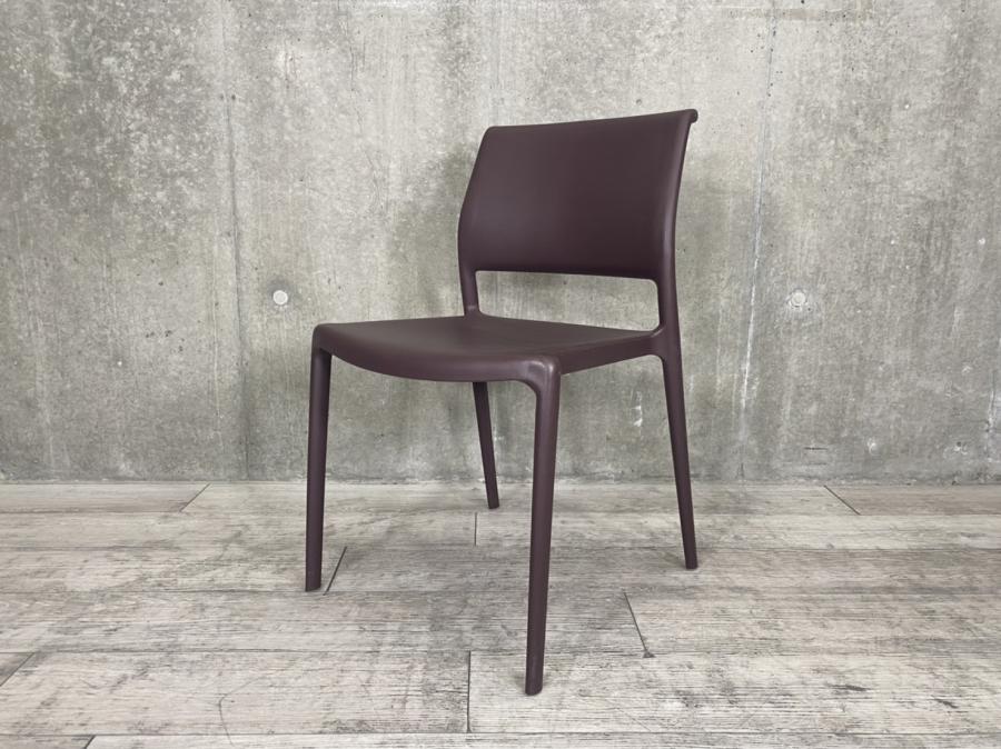 屋外仕様も可！スタック可能な存在感抜群のチェア！■Pedrali ■Ara Stoel
                        その他シリーズ
                                    中古
            