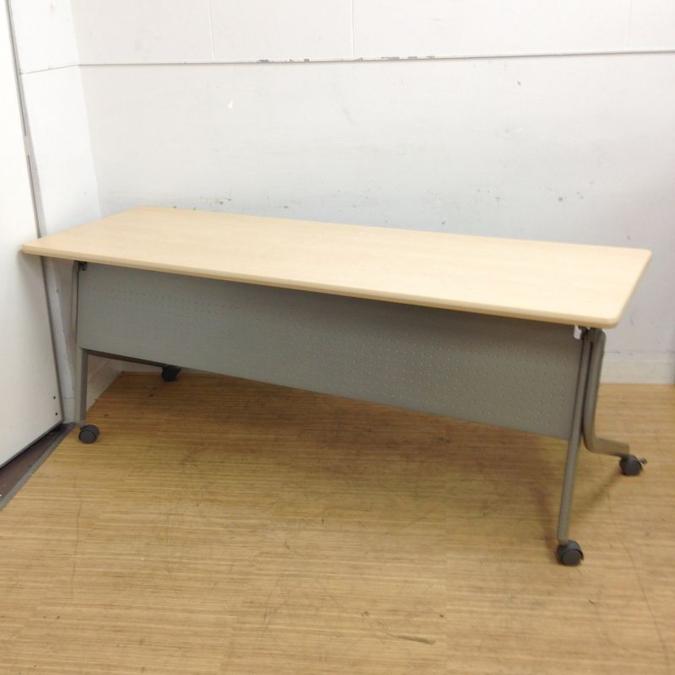 ナチュラル天板　移動もしやすくオススメ商品　W1800mmと2～3名様推奨
                        サイドスタックテーブル
                                    中古
            