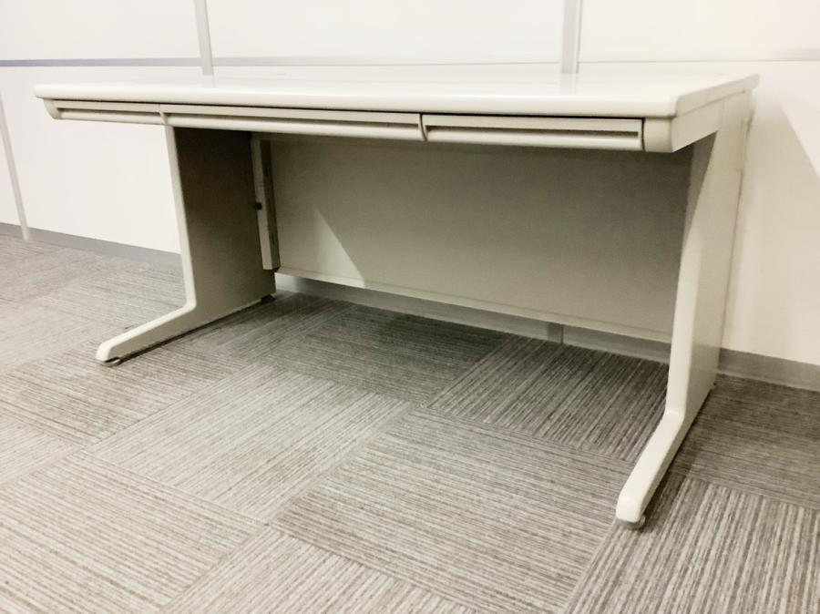 幅140cmで幅広々‼マルチディスプレイで業務をされる場合はこのサイズ感がおすすめです！！
                        SDシリーズ
                                    中古
            