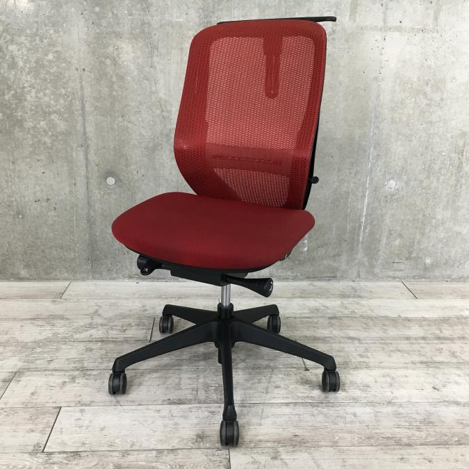 【2016年製】オカムラ製品で最も人気を集める高機能チェアです！包み込まれるような優しい座り心地を実現します！【管理番号：A00884112】
                        シルフィーメッシュ
                                    中古
            