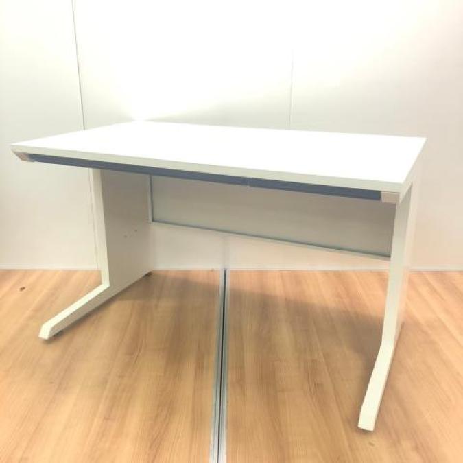 【¥16,300→¥13,000！】商品入替20％OFF【国内トップメーカー品は頑丈です！】イトーキ（ITOKI）CZRシリーズ　平机　幅1200㎜　■色：ホワイト　引き出し付き【β2312】
                        CZRデスク
                                    中古
            